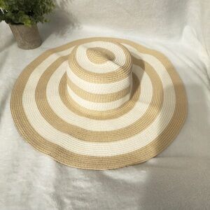 A New Day Beige and White Sun Hat